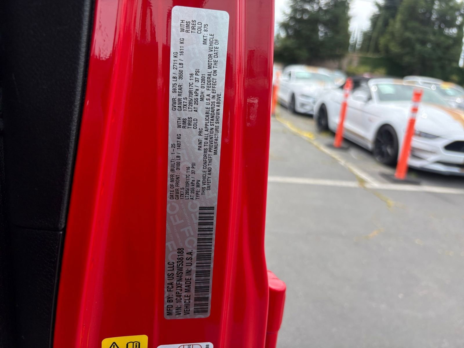 Used 2025 Jeep Wrangler Unlimited Rubicon AWD/4WD image 28