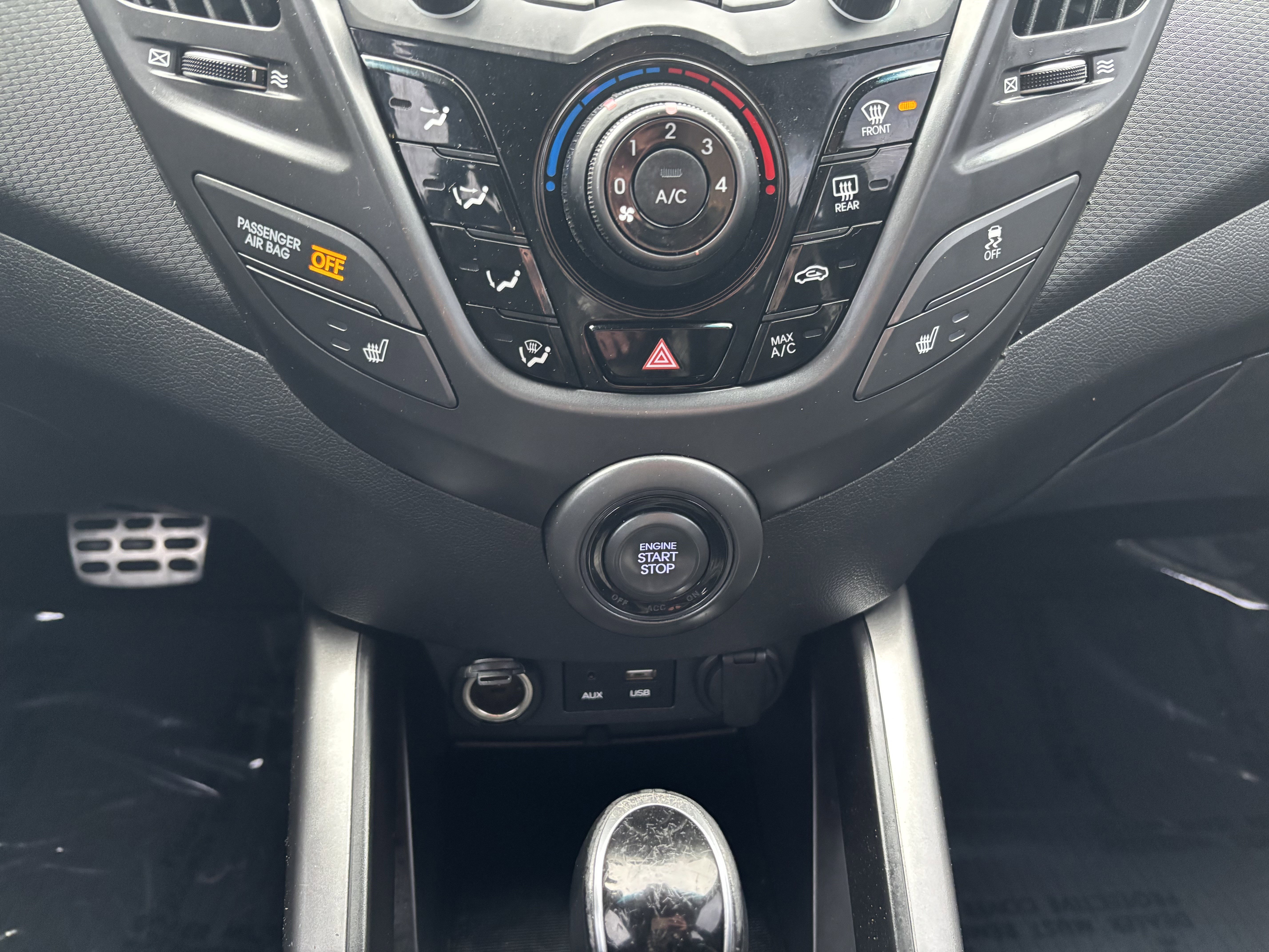 Used 2016 Hyundai Veloster Turbo image 16