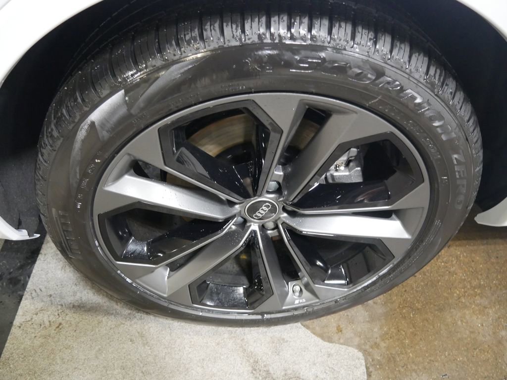 New 2026 Audi Q7 Premium Plus image 14