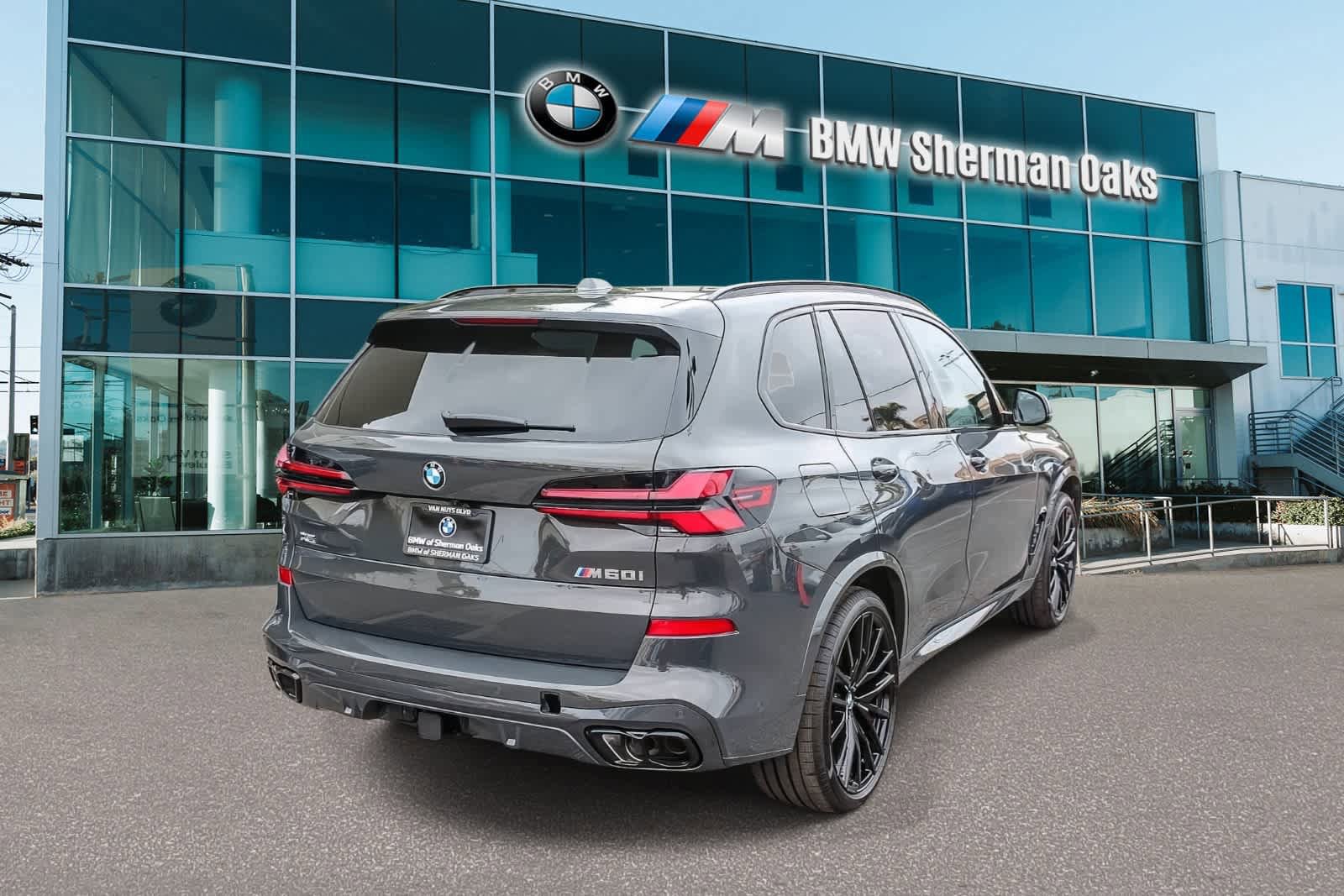 New 2026 BMW X5 M60i AWD/4WD image 4