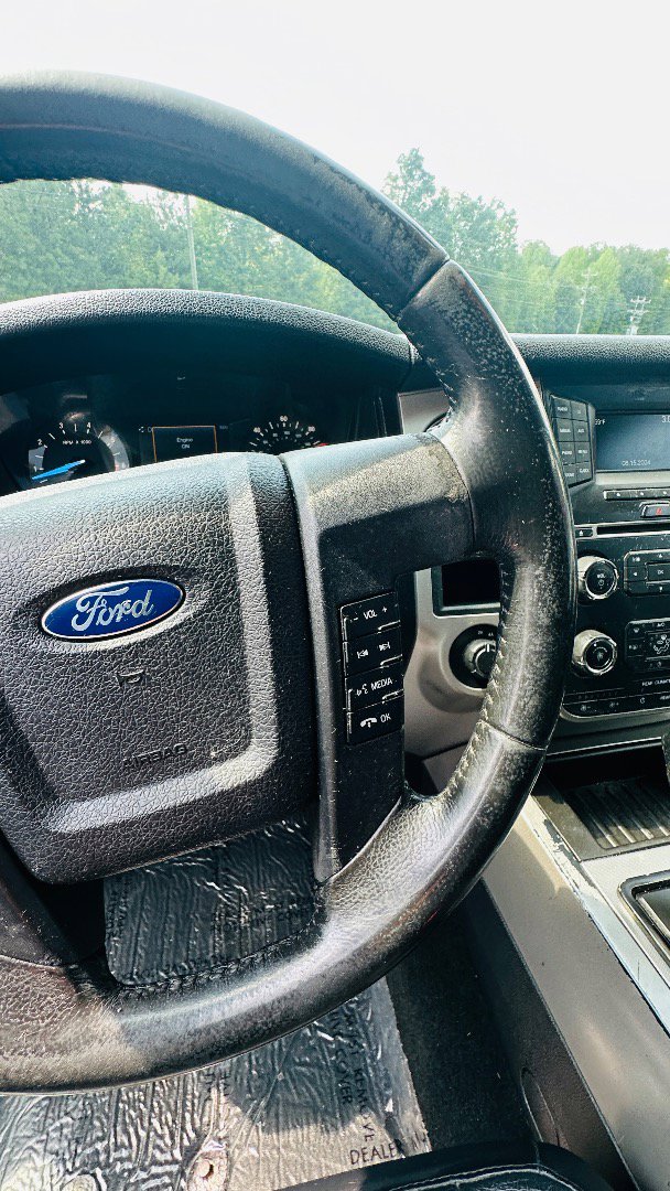 Used 2016 Ford Expedition XLT w/ Equipment Group 201A image 27