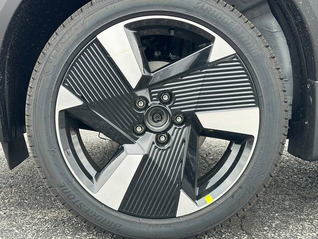 New 2025 Nissan Kicks SR image 13