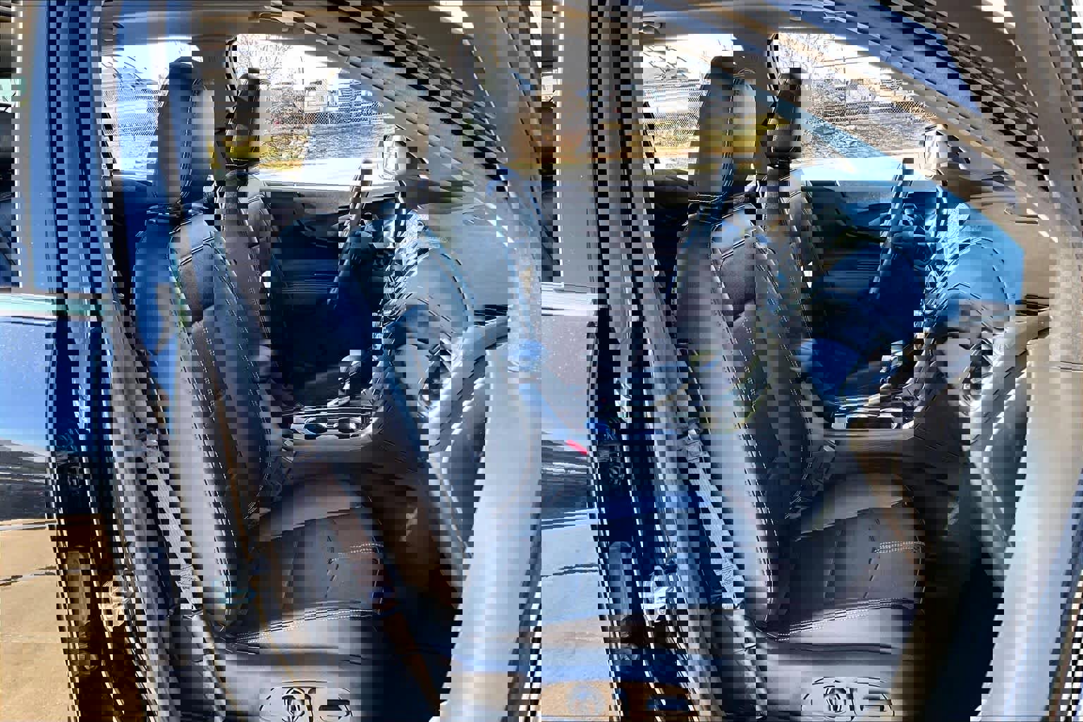 Used 2023 Chevrolet Equinox Premier image 8