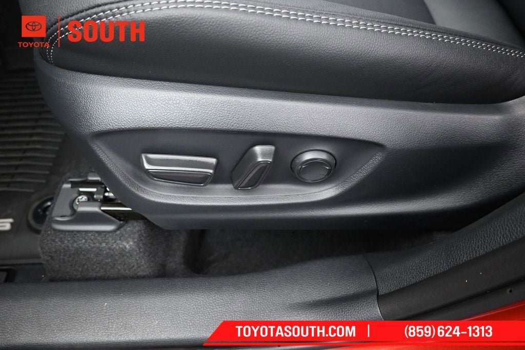 New 2026 Toyota Corolla Cross XLE w/ Convenience Package AWD/4WD image 25
