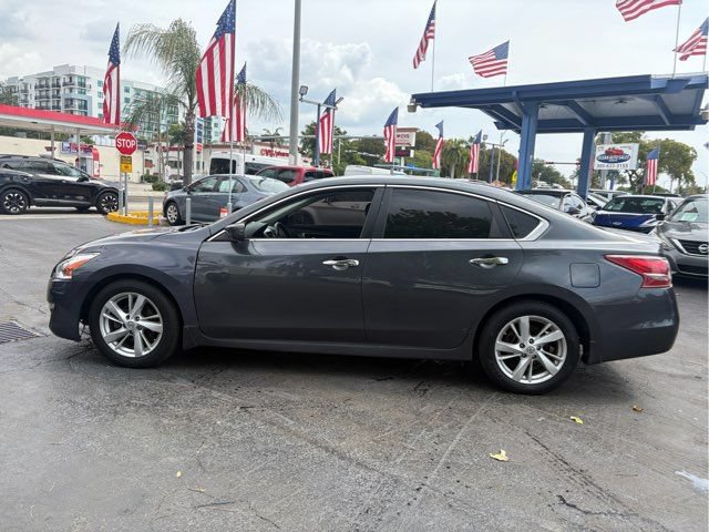 Used 2013 Nissan Altima 2.5 SV FWD image 10