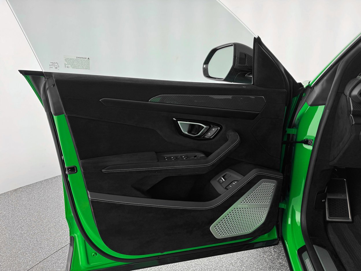 Used 2024 Lamborghini Urus Performante image 11