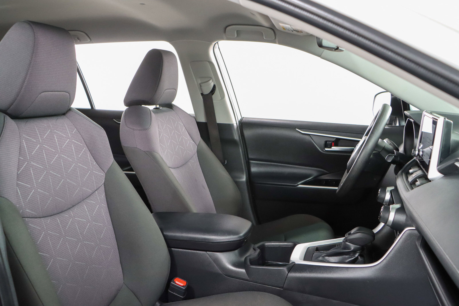 Used 2024 Toyota RAV4 XLE image 26