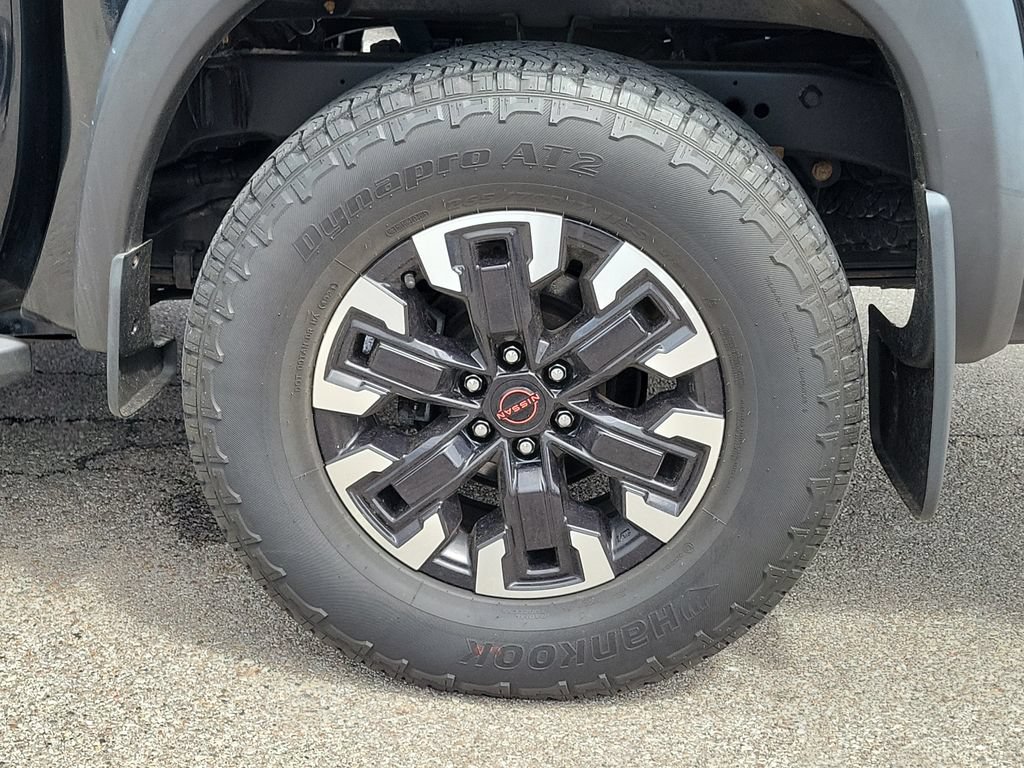 Used 2022 Nissan Frontier PRO-4X w/ Technology Package AWD/4WD image 5