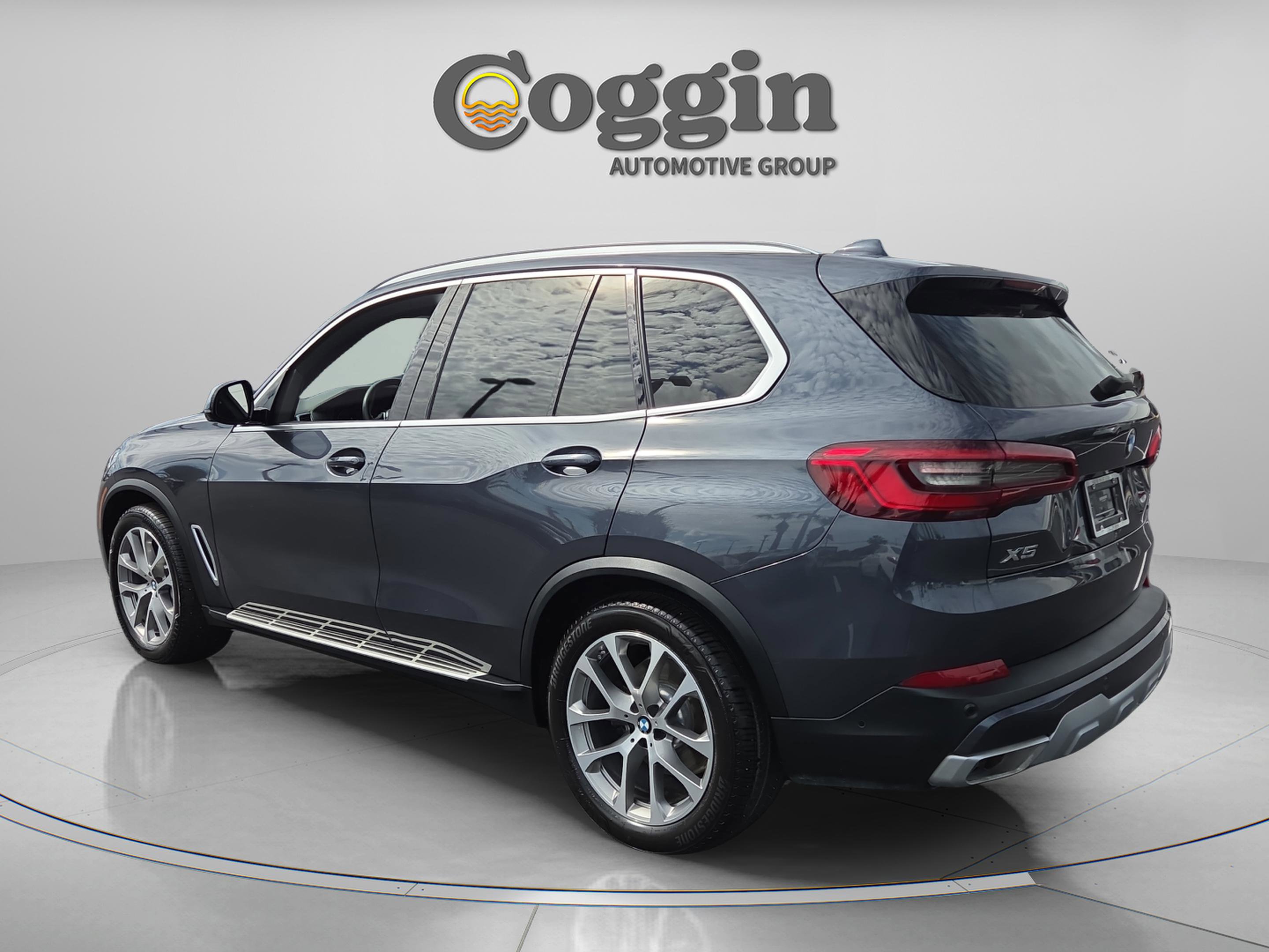 Used 2019 BMW X5 xDrive50i w/ Parking Assistance Package image 4
