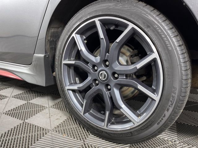 Used 2019 Nissan Sentra NISMO image 13