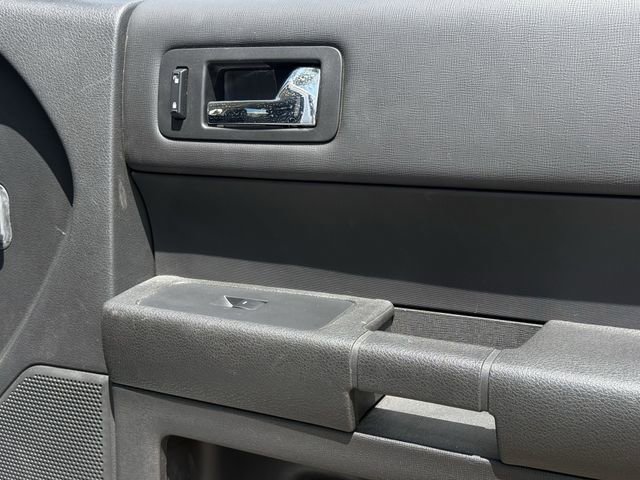 Used 2019 Ford Flex SE FWD image 25