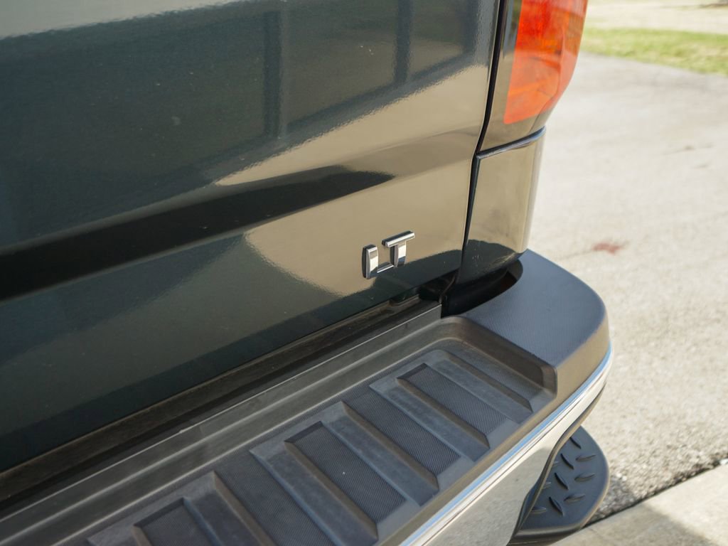 Used 2019 Chevrolet Silverado 2500 LT w/ LT Convenience Package image 10