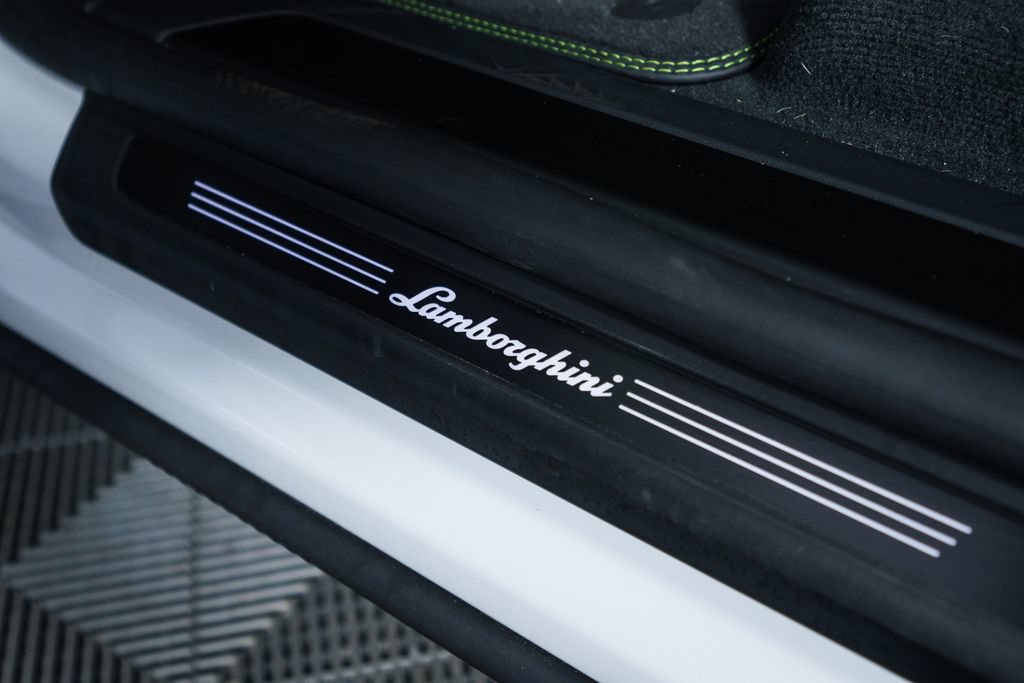 Used 2024 Lamborghini Urus S AWD/4WD image 33