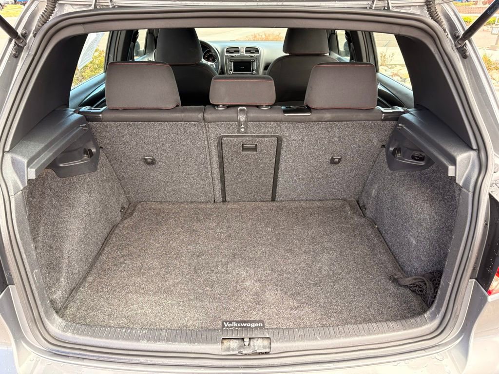 Used 2013 Volkswagen Golf 4-Door FWD image 29