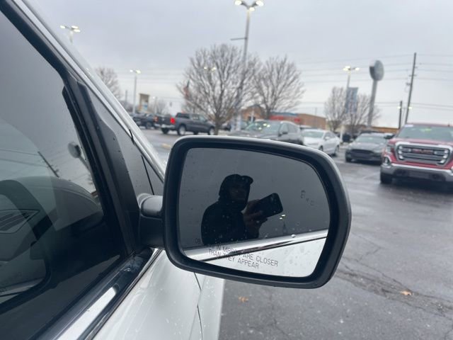 Used 2021 Ford Edge SEL w/ Convenience Package image 4