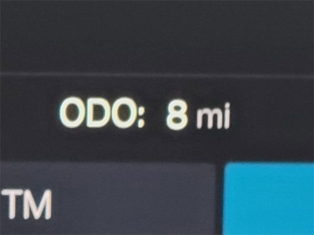 Certified 2026 Volvo V60 B5 Cross Country Plus w/ Protection Package Premier image 27