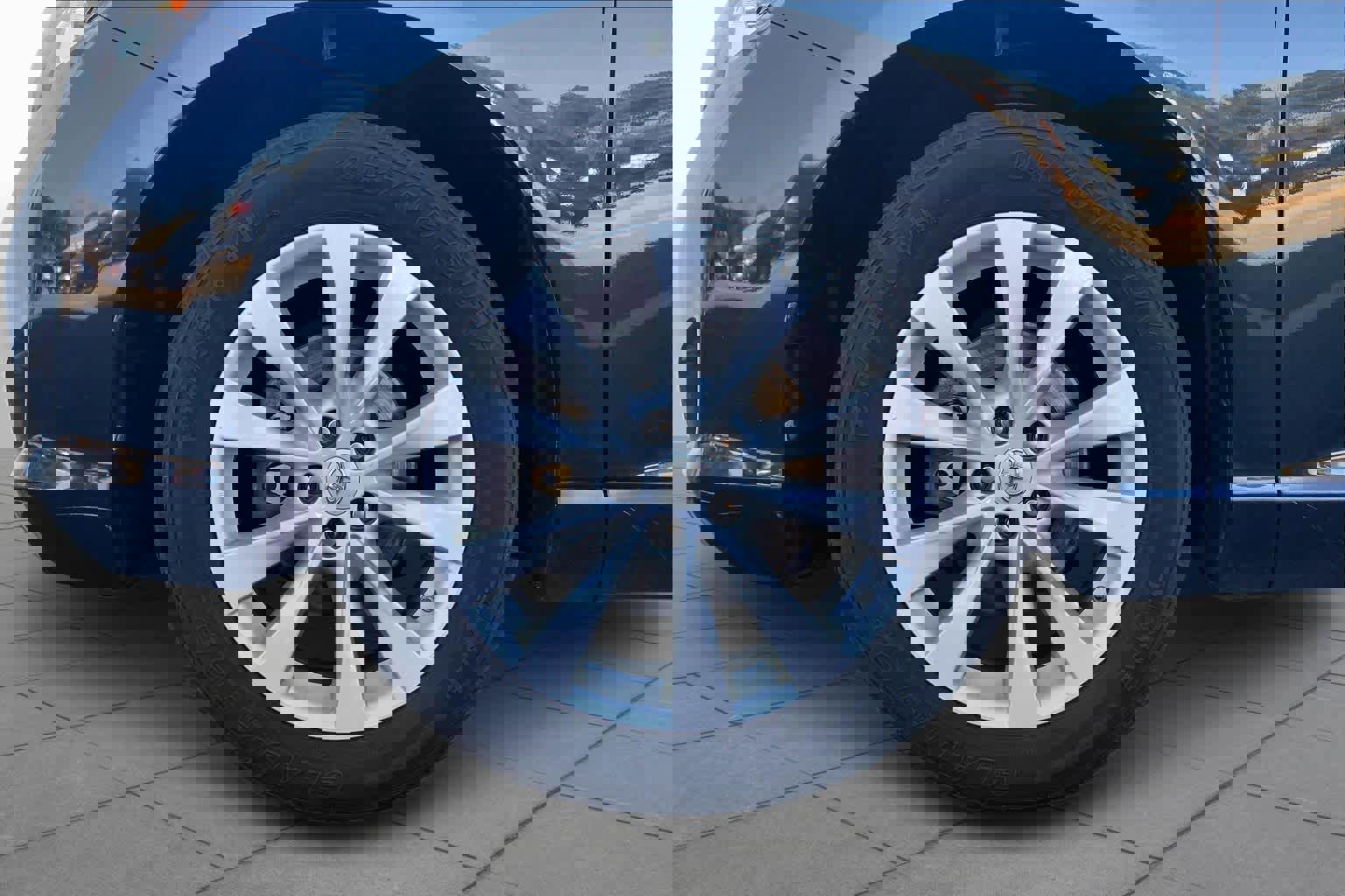 Used 2015 Toyota Venza LE AWD/4WD image 11