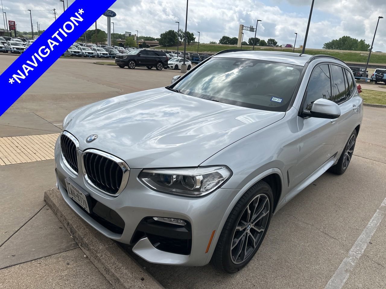 Used 2019 BMW X3 sDrive30i w/ M Sport Package 2 image 1