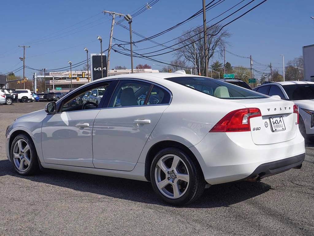 Used 2012 Volvo S60 T5 image 4