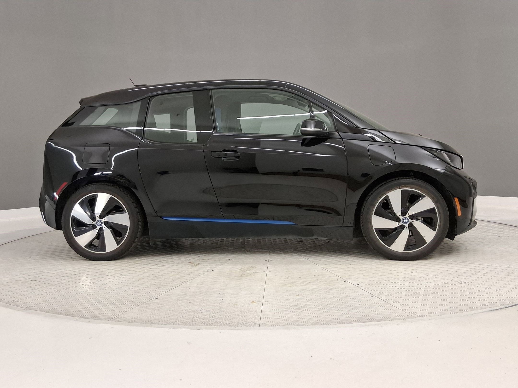 Used 2016 BMW i3 4dr HB w/Range Extender image 6