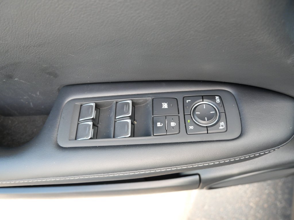 Used 2021 Lexus RX 350L AWD image 16