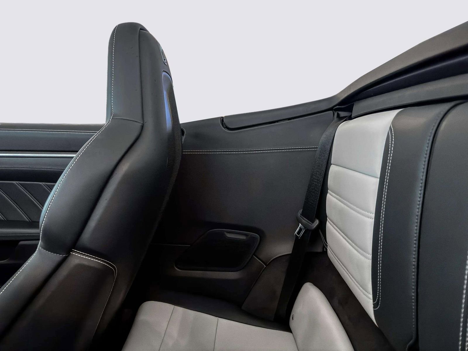 Used 2022 Porsche 911 Turbo S image 46