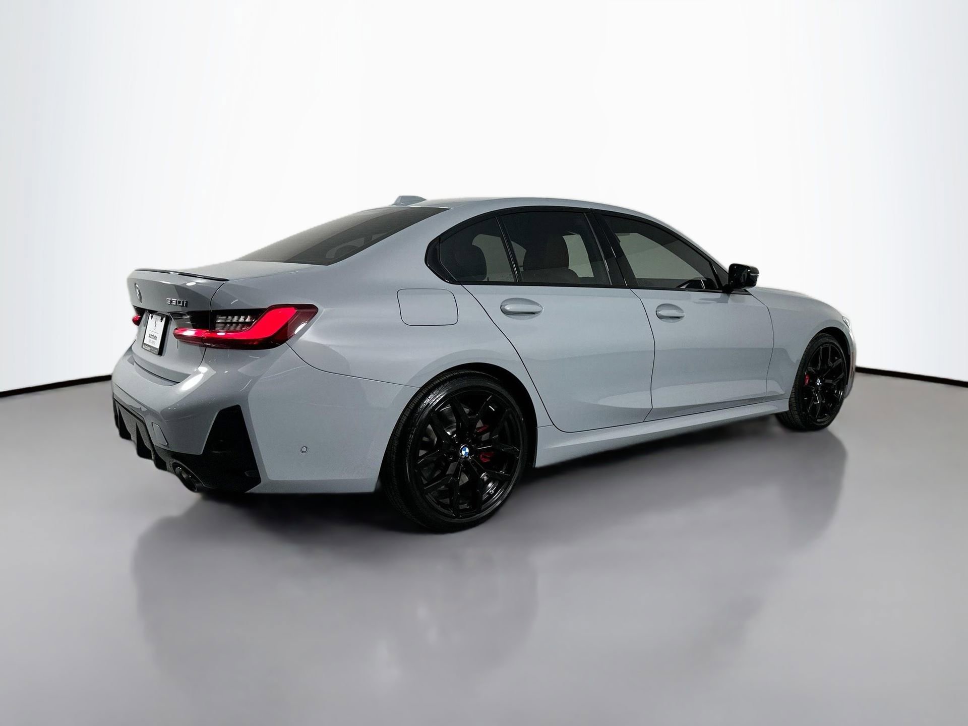 New 2026 BMW 330i Sedan w/ M Sport Package image 5