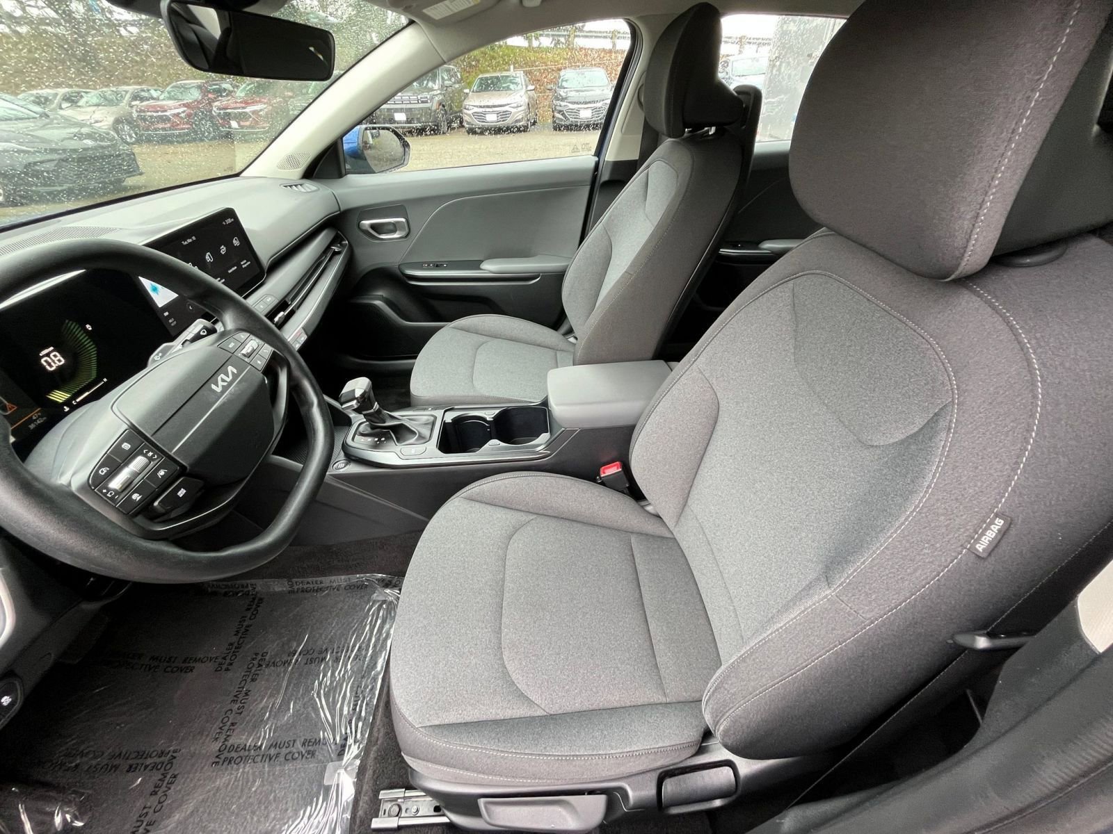 Used 2025 Kia K4 FWD image 28