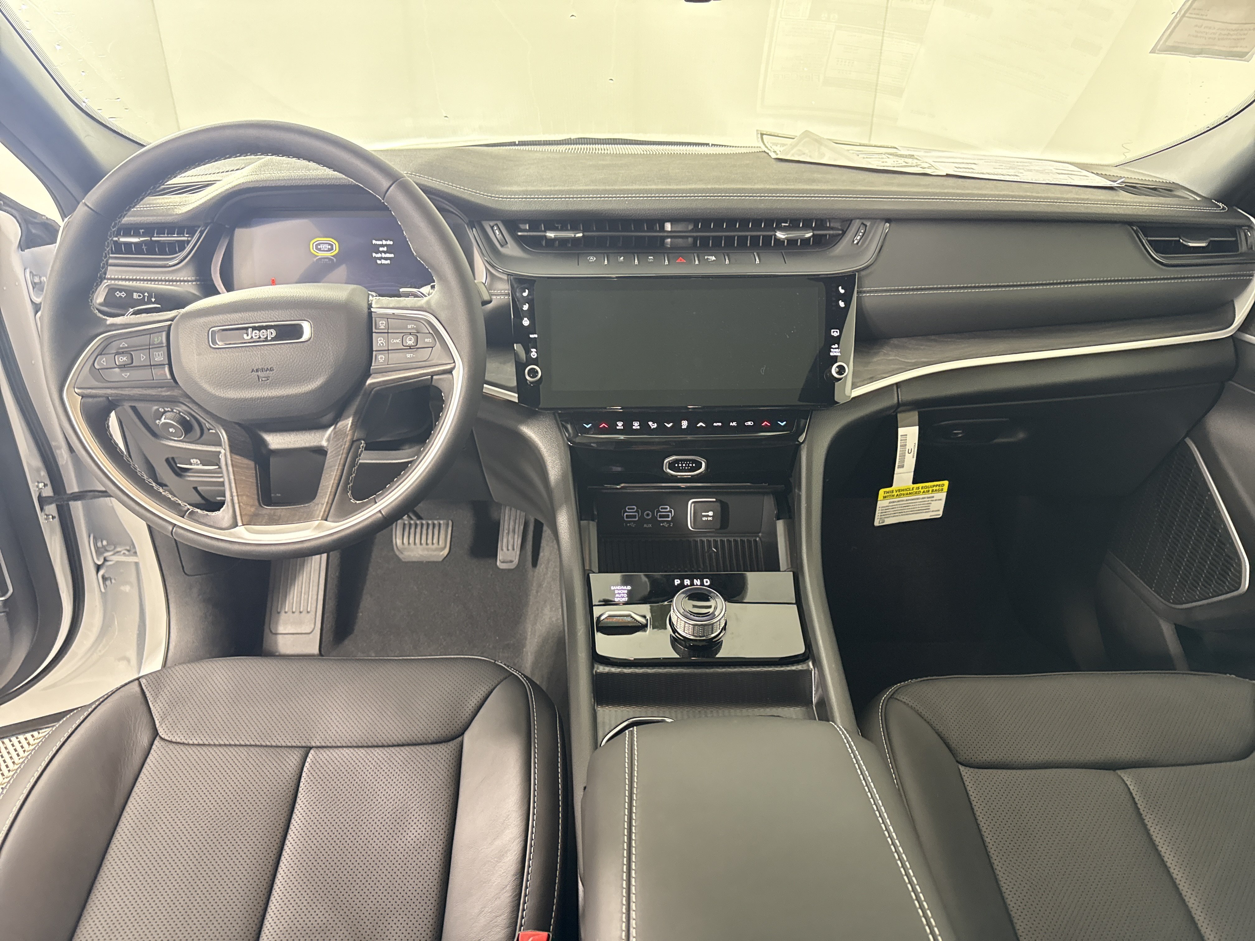 New 2026 Jeep Grand Cherokee Limited AWD/4WD image 15