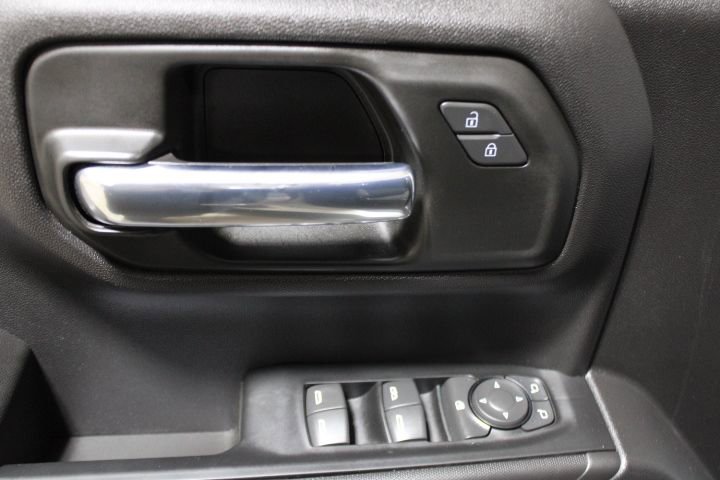 Used 2025 Chevrolet Silverado 1500 Custom Trail Boss w/ Turbomax Blackout Package image 17