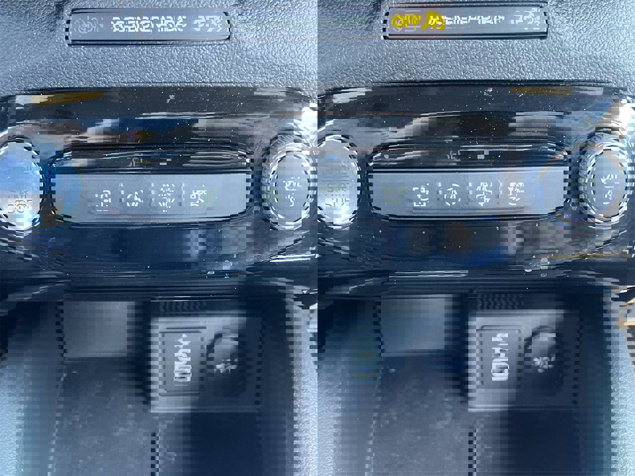 New 2025 Ford Escape ST-Line w/ Tech Pack #1 image 6