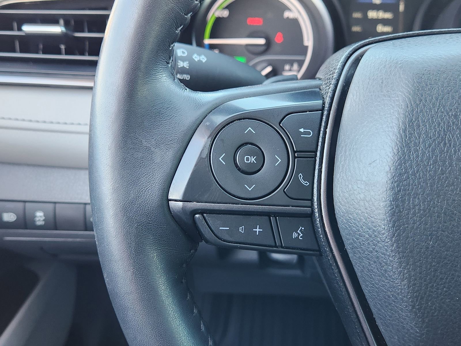 Used 2023 Toyota Camry SE image 32