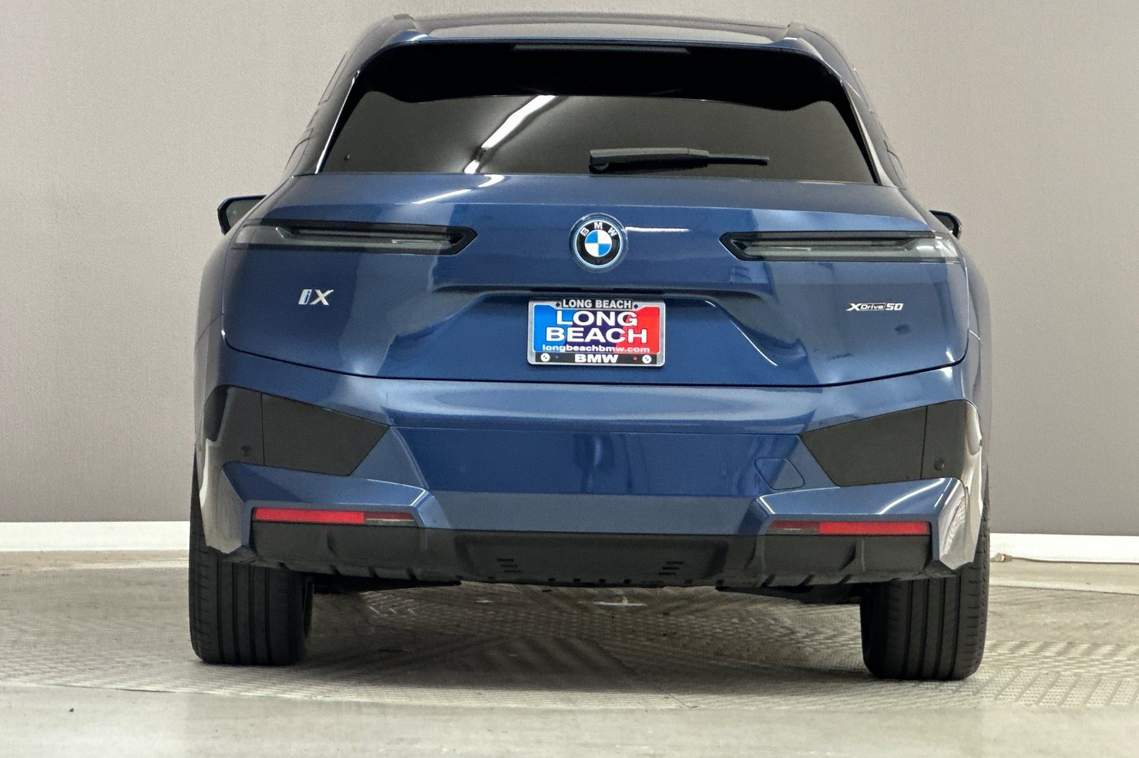 Certified 2024 BMW iX xDrive50 w/ Sport Package AWD/4WD image 10