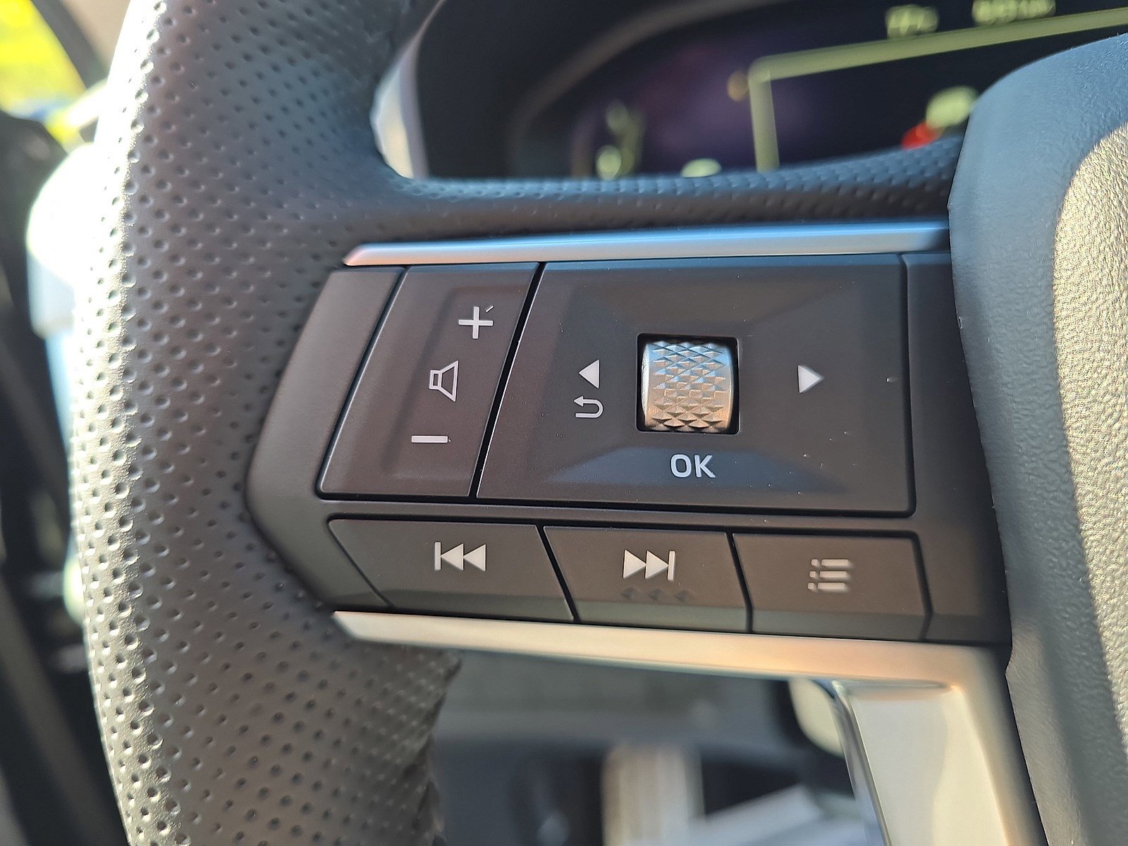 New 2025 Mitsubishi Outlander AWD image 17