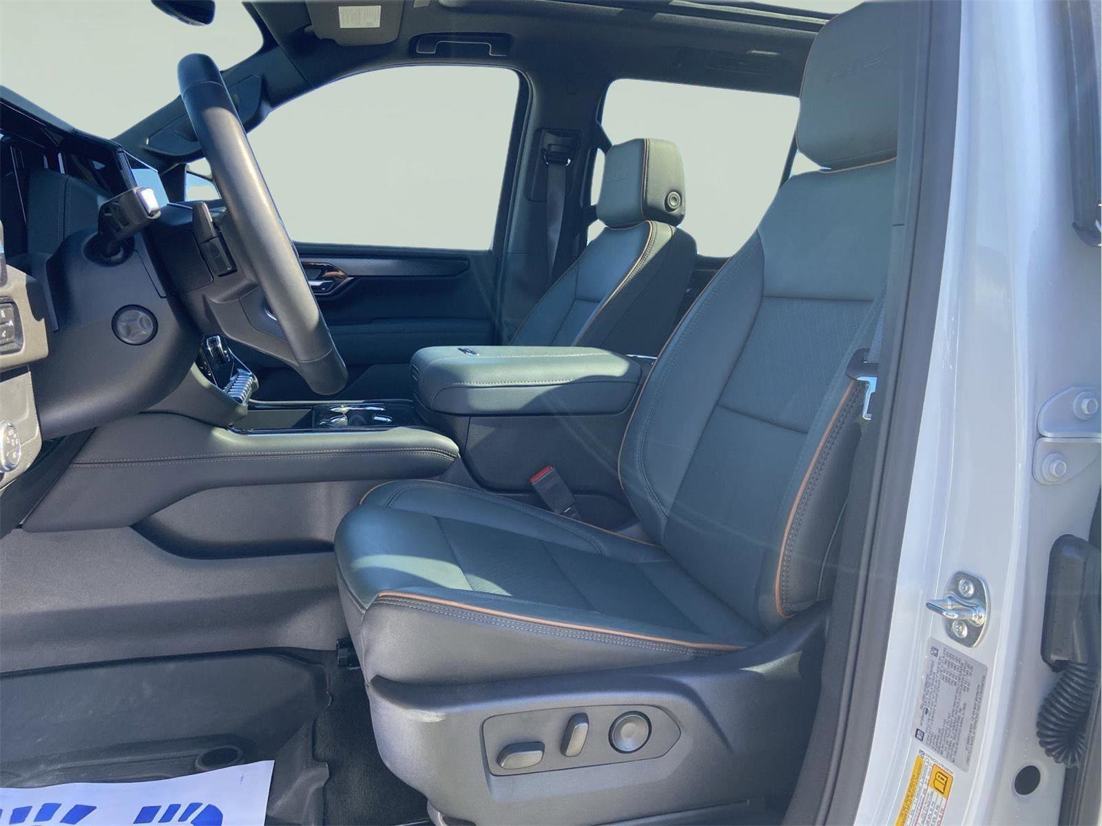 Used 2026 GMC Yukon AT4 w/ AT4 Premium Package AWD/4WD image 18