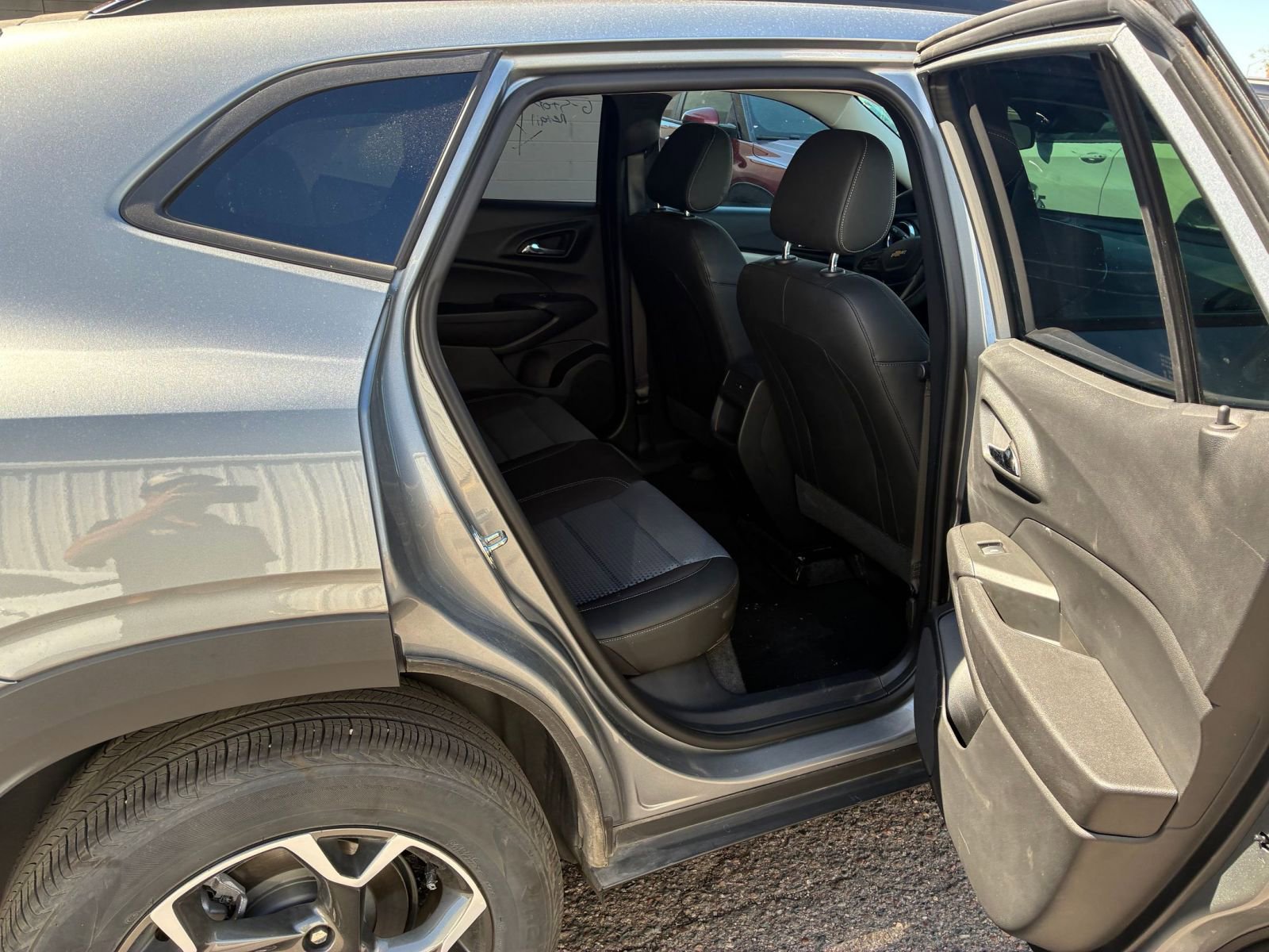 Used 2025 Chevrolet Trax LT image 13