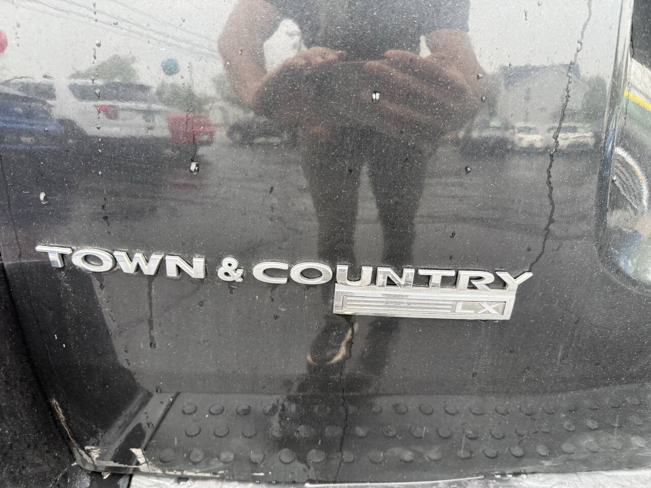 Used 2008 Chrysler Town & Country LX FWD image 14