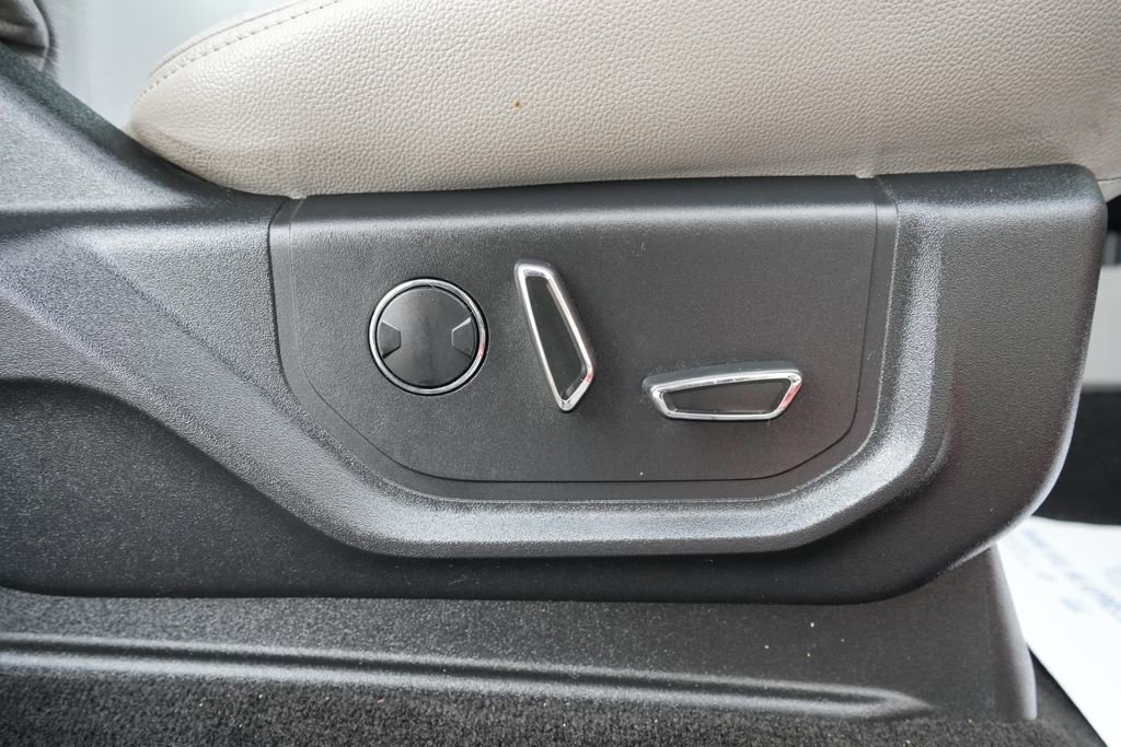 Used 2018 Ford F150 XLT w/ Equipment Group 302A Luxury image 15