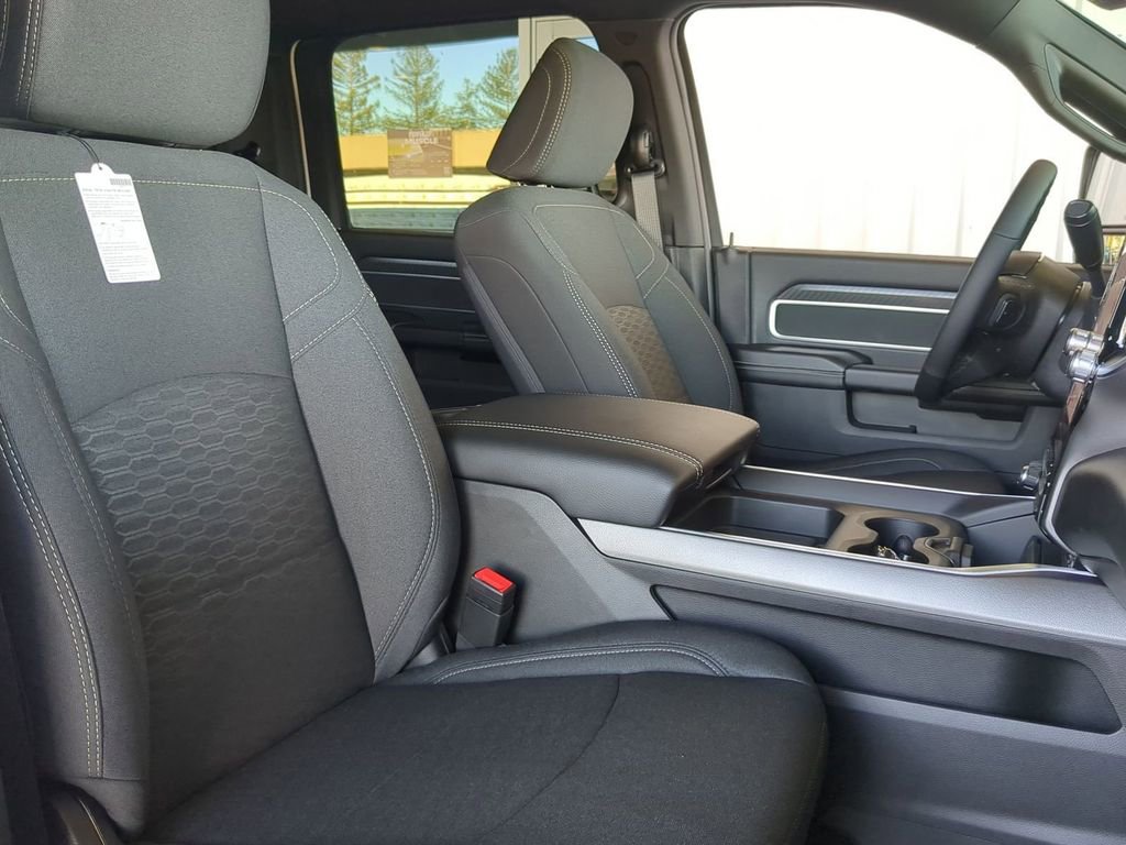 New 2026 RAM 3500 Big Horn AWD/4WD image 8