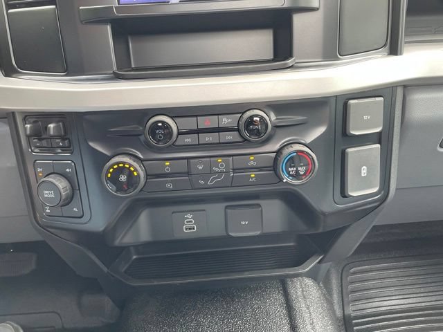 New 2026 Ford F250 XL w/ XL Chrome Package AWD/4WD image 17