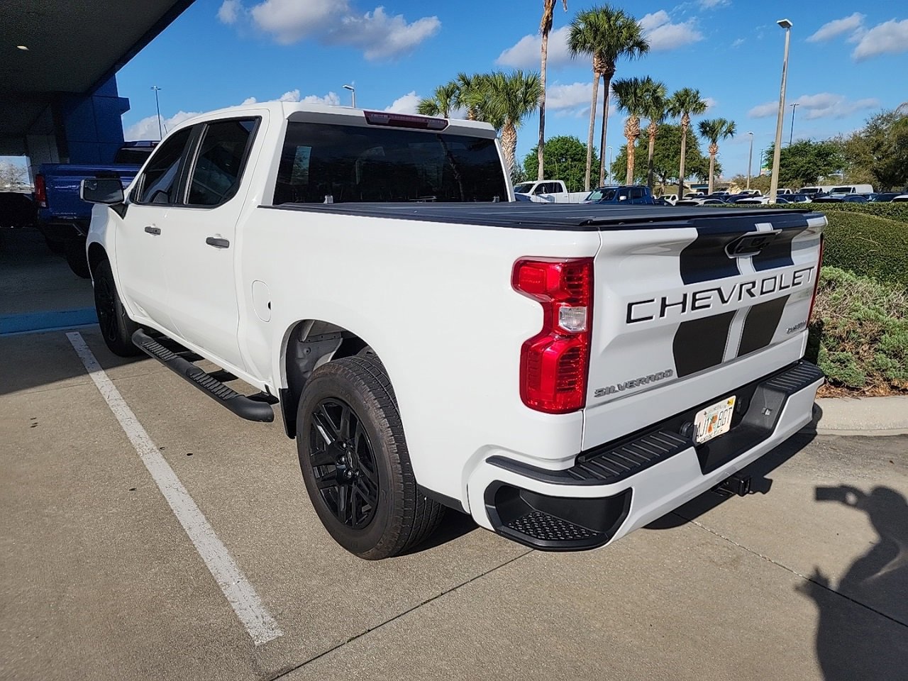 Used 2022 Chevrolet Silverado 1500 Custom image 3