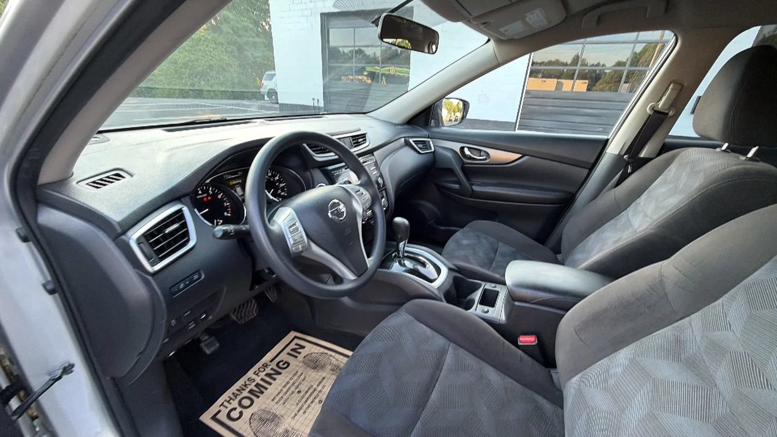 Used 2015 Nissan Rogue SV AWD/4WD image 20