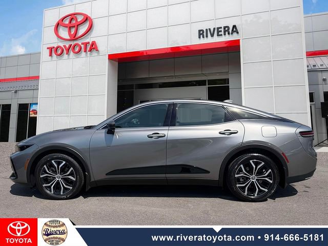 Used 2023 Toyota Crown XLE image 8