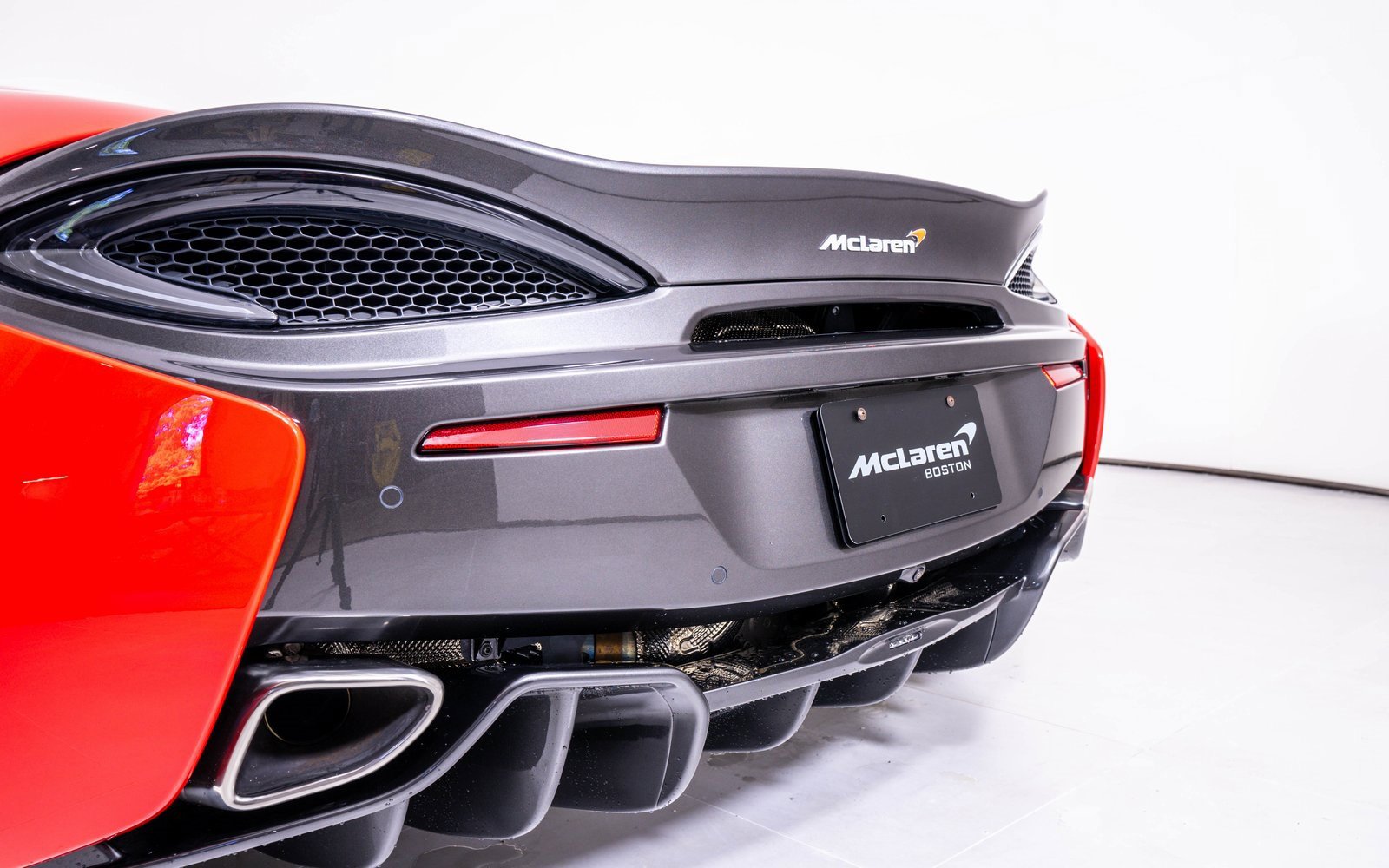 Used 2018 McLaren 570S Spider image 13