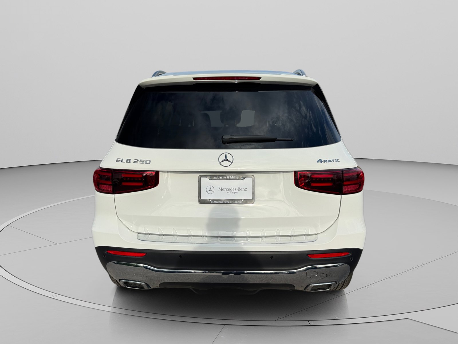 New 2026 Mercedes-Benz GLB 250 4MATIC image 4