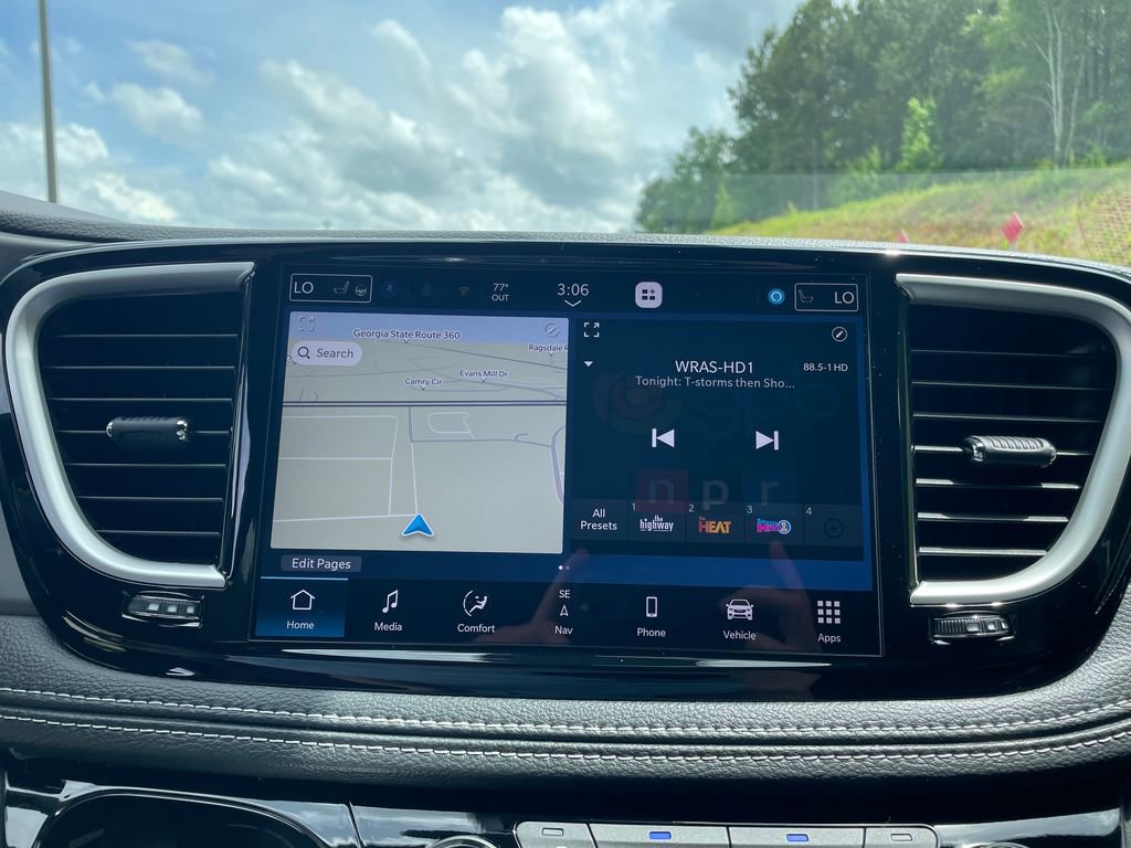 New 2027 Chrysler Pacifica Select FWD image 15