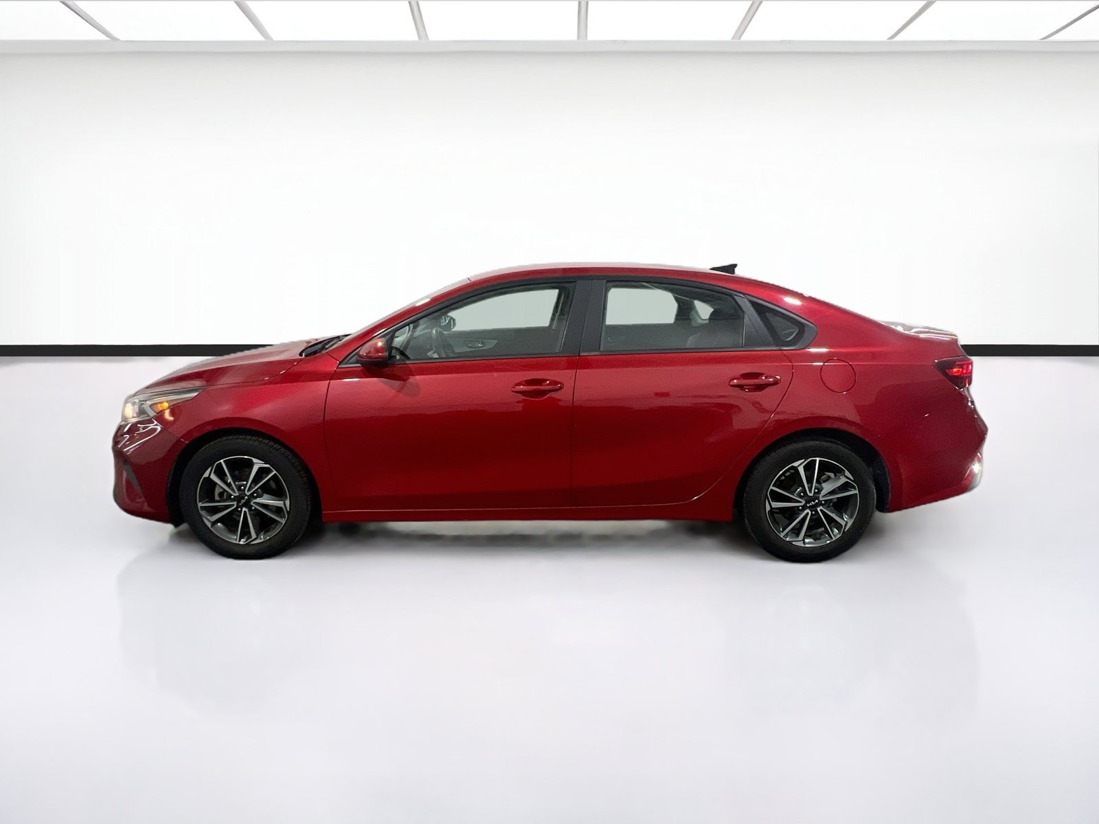 Used 2022 Kia Forte LXS FWD image 21