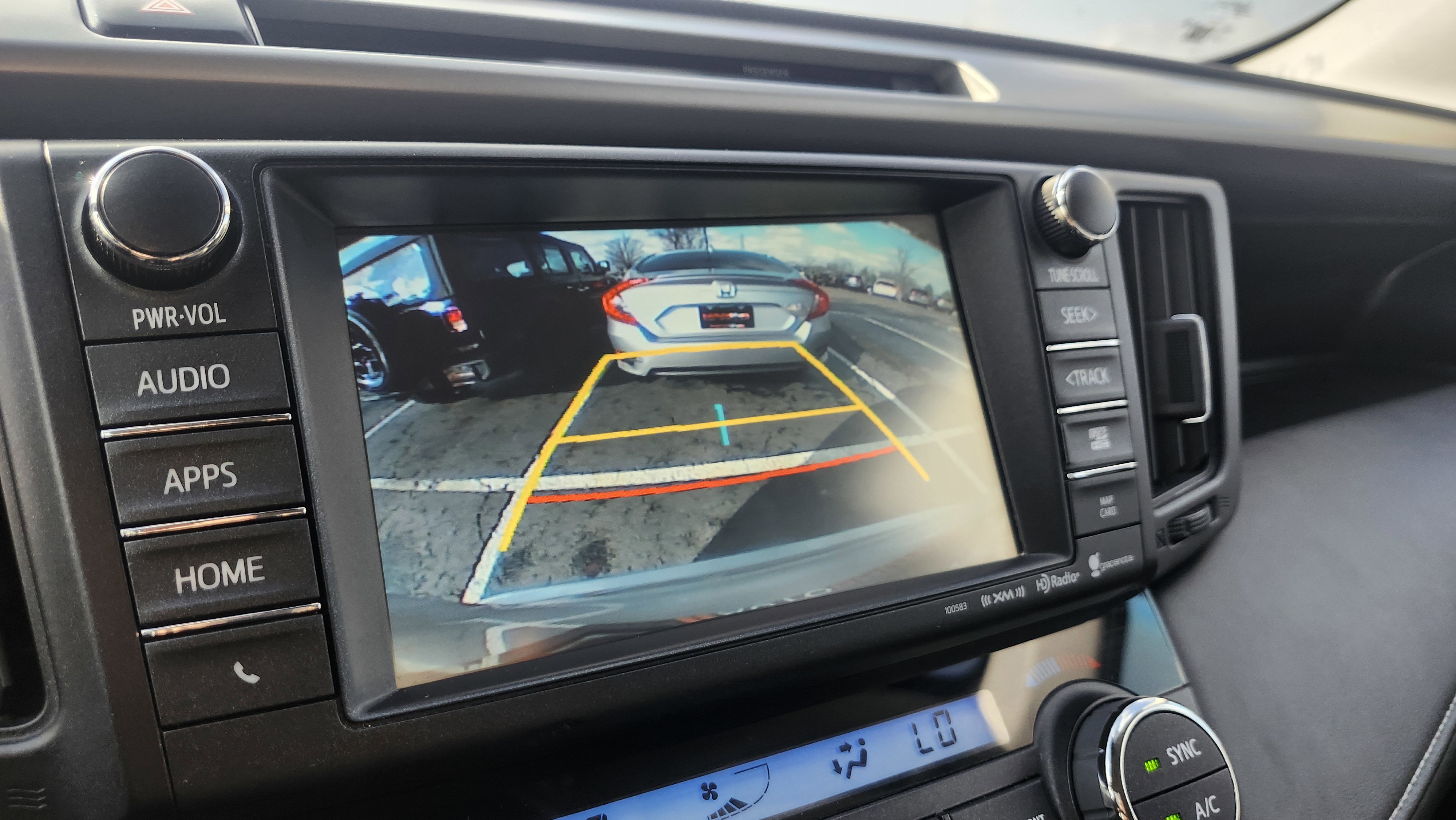 Used 2016 Toyota RAV4 Limited image 2