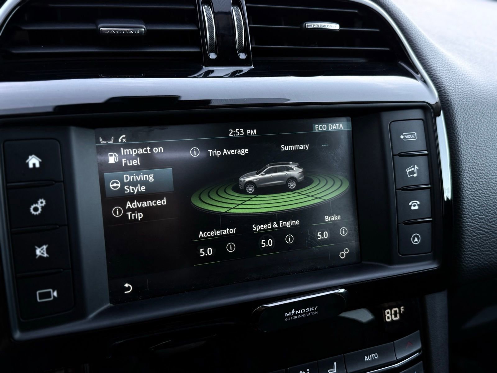 Used 2018 Jaguar F-PACE Premium image 49