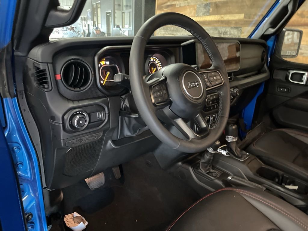 Used 2025 Jeep Wrangler Unlimited Rubicon AWD/4WD image 20